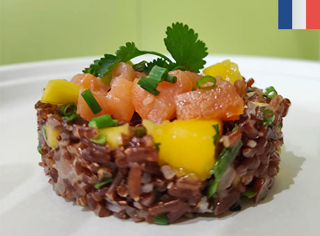 Long Rouge red rice salad with smoked salmon, mango and mint